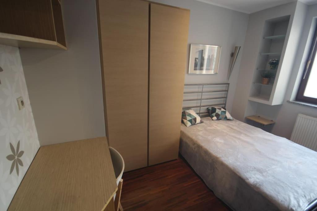 Appartement Parkowy Apartament à Wrocław Extérieur photo